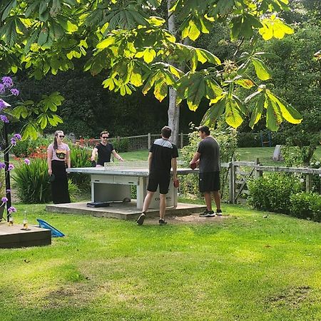 Red River Stables - Peaceful, Beautiful Grounds, Swimming Pool, Central Location For West Cornwall 坎伯恩 外观 照片