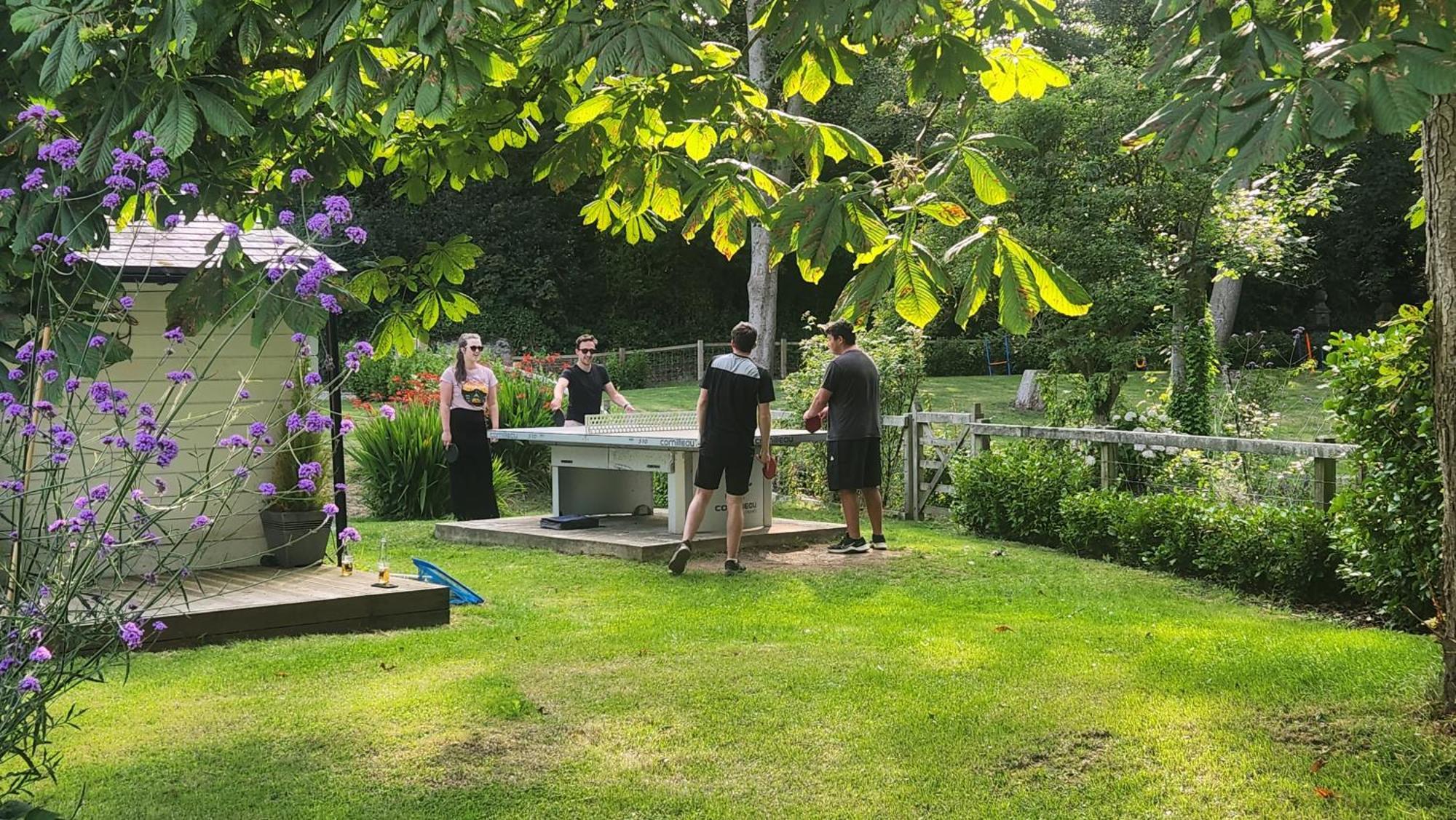 Red River Stables - Peaceful, Beautiful Grounds, Swimming Pool, Central Location For West Cornwall 坎伯恩 外观 照片