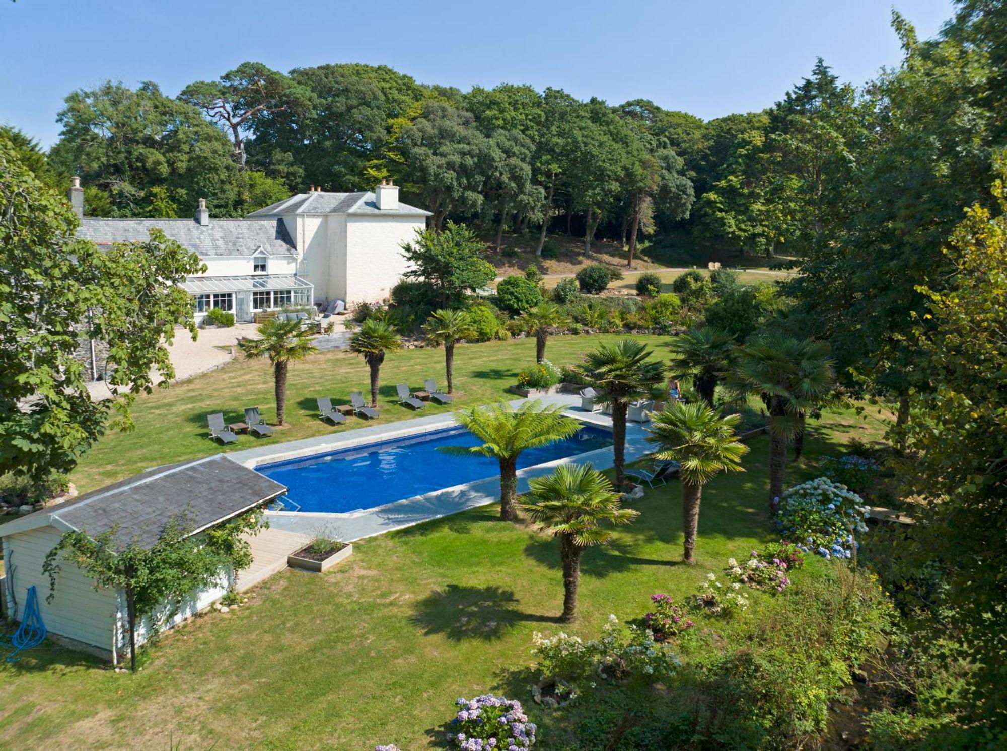Red River Stables - Peaceful, Beautiful Grounds, Swimming Pool, Central Location For West Cornwall 坎伯恩 外观 照片